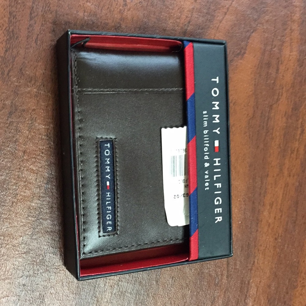 Brand New Men’s Tommy Hilfiger Wallet